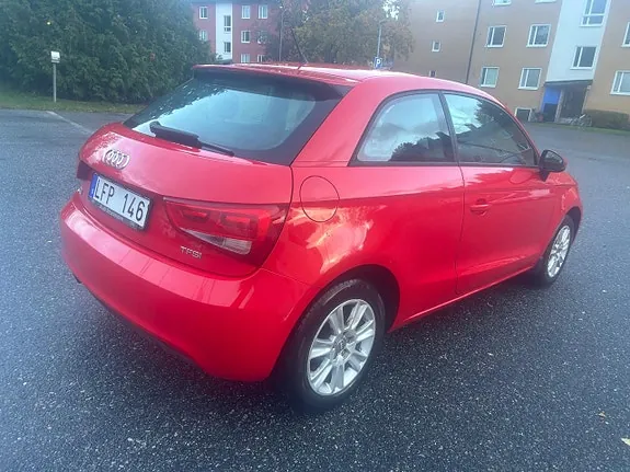 Audi A1 2011 photo 4