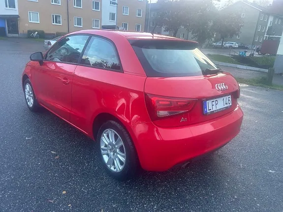 Audi A1 2011 photo 3