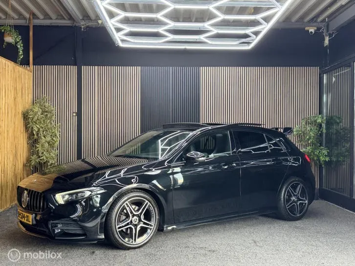 Mercedes-Benz Aklasse 2018 photo 2