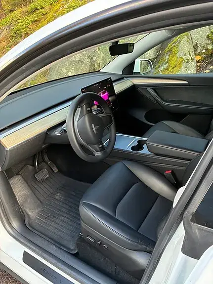 Tesla Model Y 2023 photo 5
