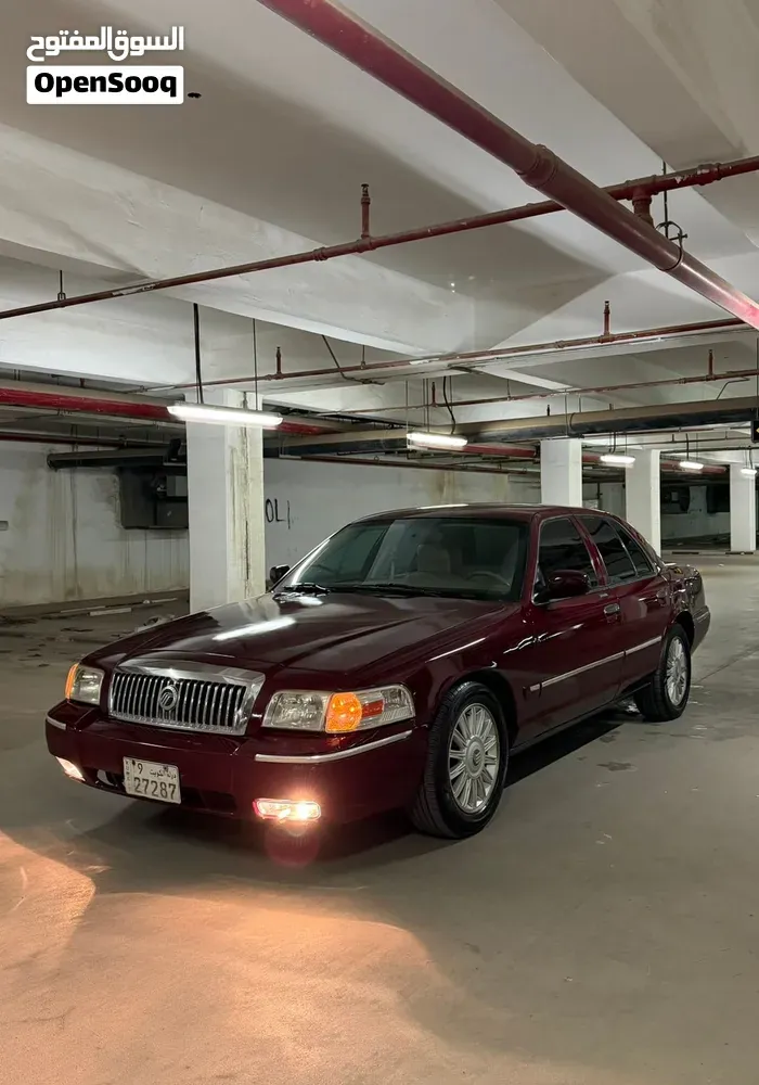 Ford Crown Victoria 2009 photo 2