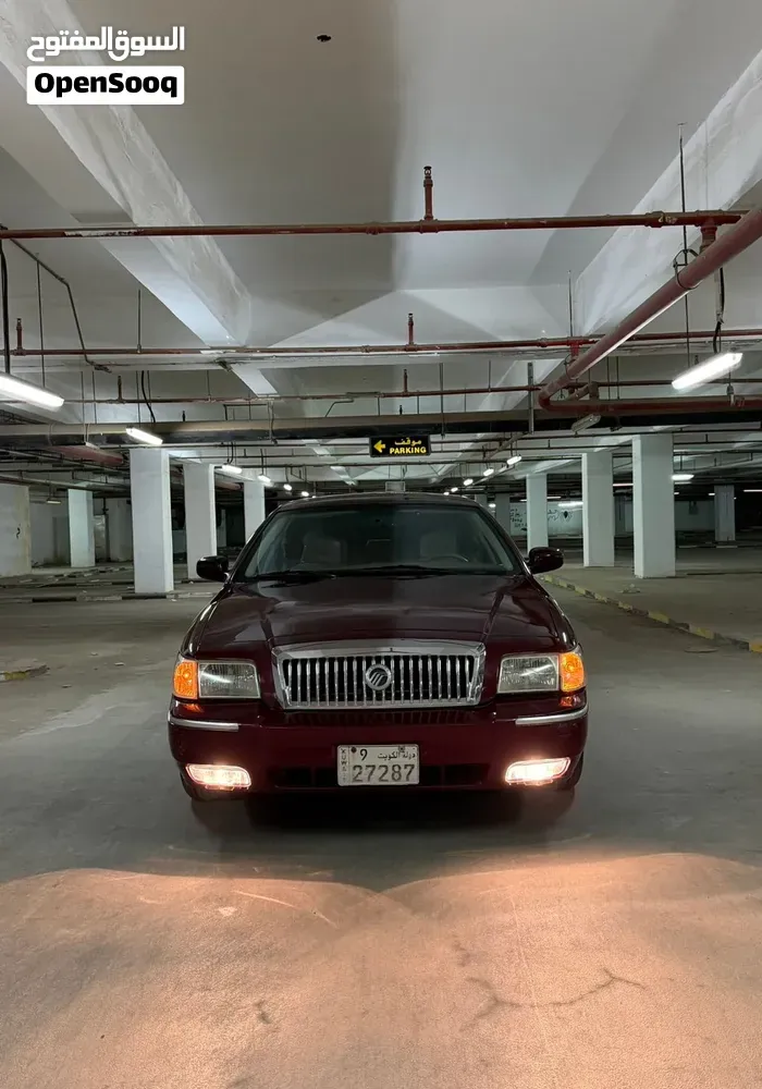Ford Crown Victoria