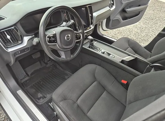 Volvo V60 2019 photo 4
