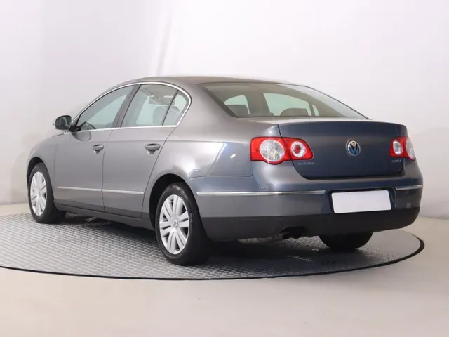 Volkswagen Passat 2005 photo 3