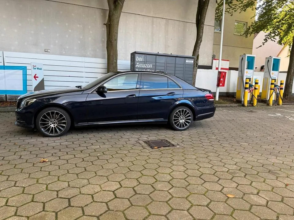 Mercedes-Benz E300