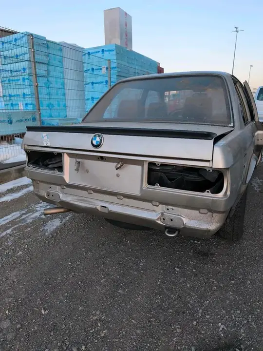 BMW E30