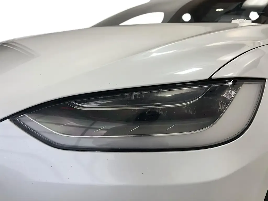 Tesla Model X 2020 photo 3