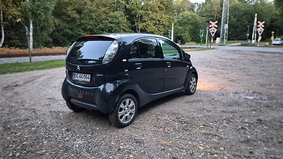 Citroen C-Zero 2011 photo 4