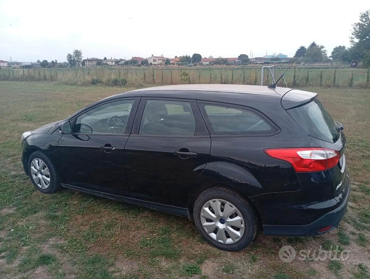 Ford Focus 2014 photo 2