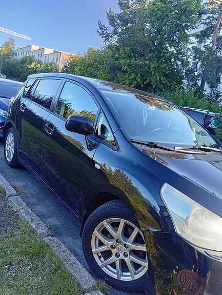 Toyota Verso 2010 photo 2