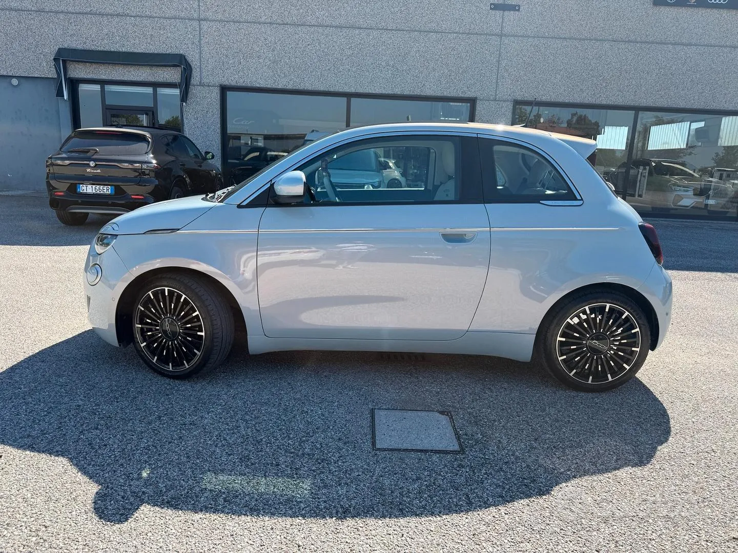 Fiat 500E 2021 photo 2
