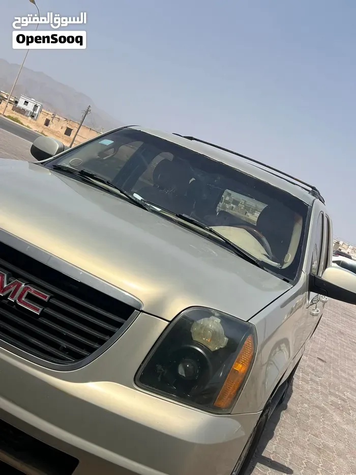 GMC Yukon Xl 2008 photo 2