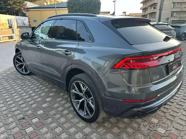 Audi Q8 2018 photo 5