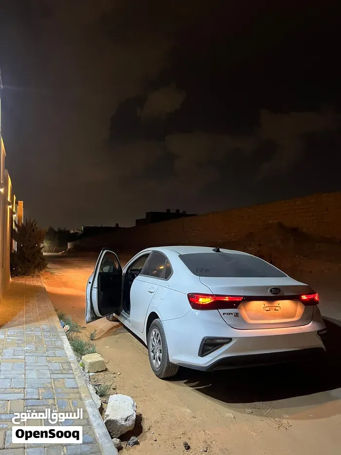 Kia Forte 2019 photo 4