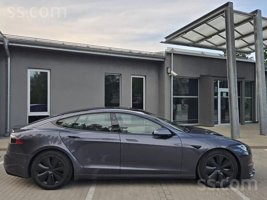 Tesla Model S 2022 photo 3