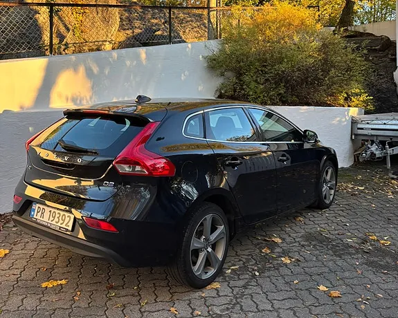 Volvo V40 2013 photo 2