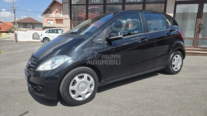 Mercedes-Benz A160 2011 photo 2