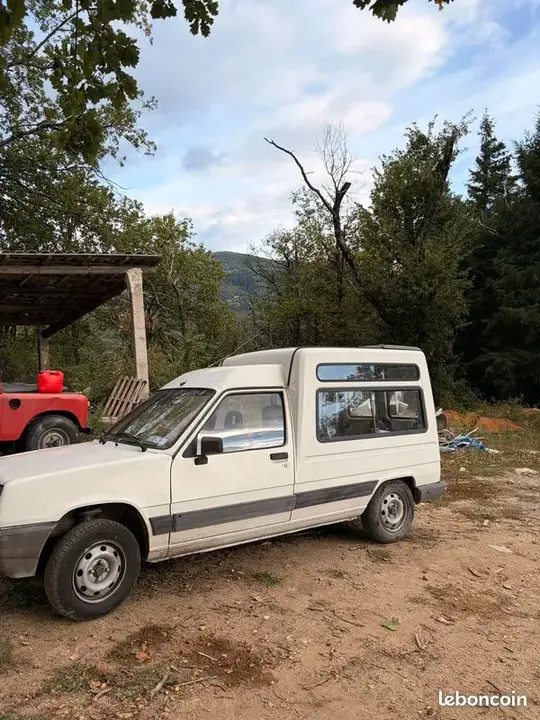 Renault Express 1989 photo 2