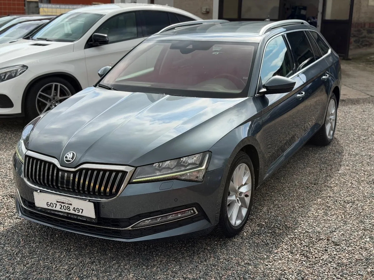 Skoda Superb 2021 photo 4