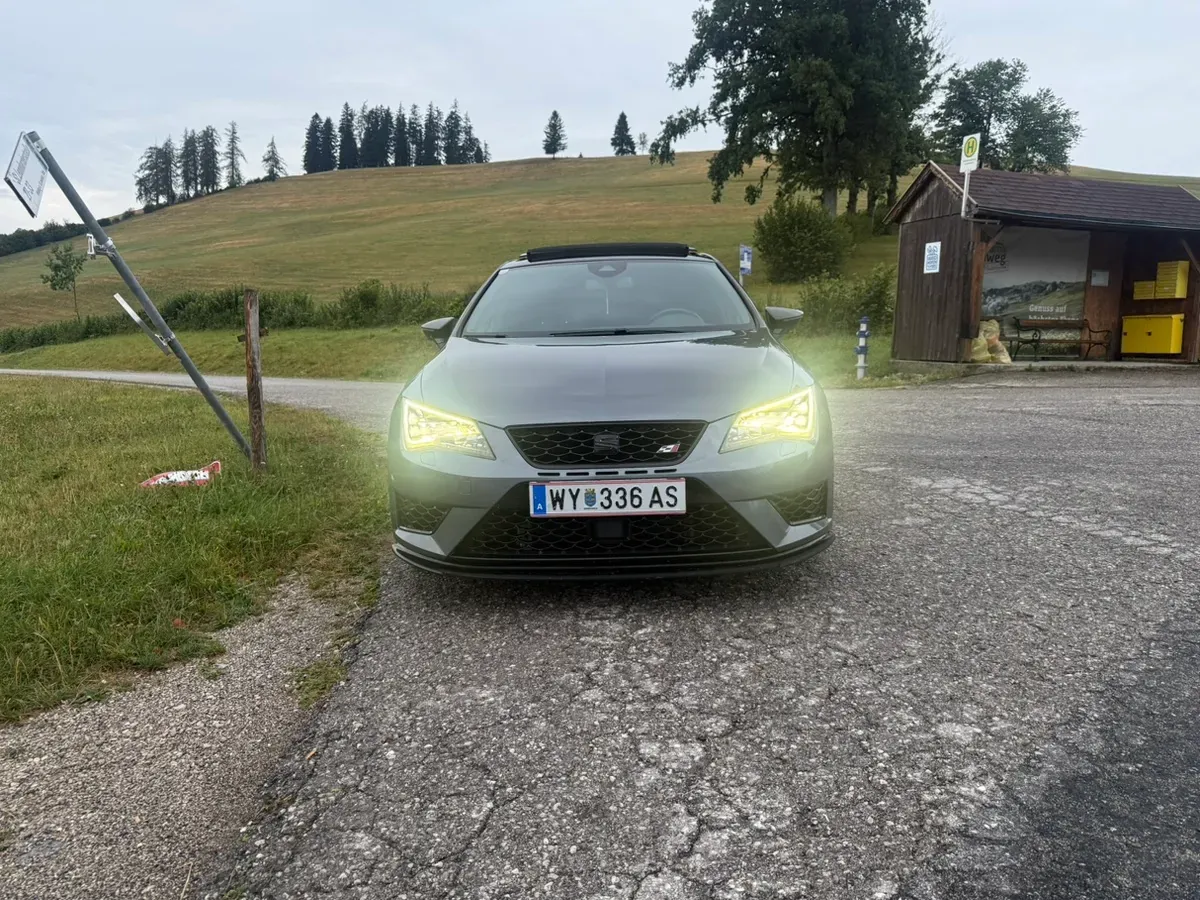 Seat Leon 2014 photo 2