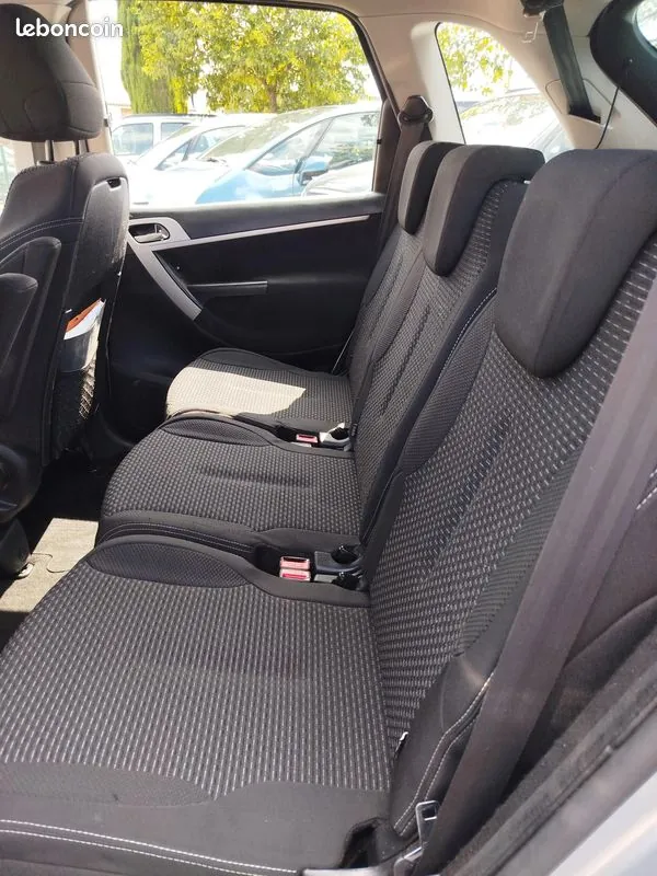 Citroen C4 Picasso 2011 photo 4