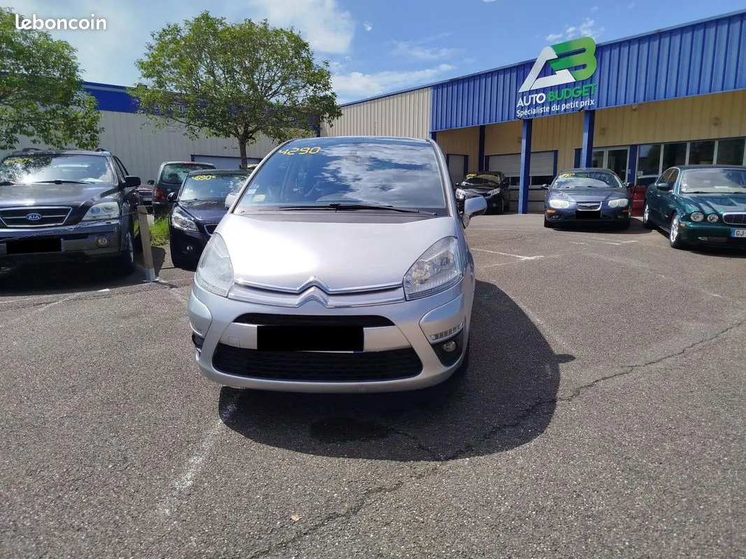 Citroen C4 Picasso 2011 photo 2
