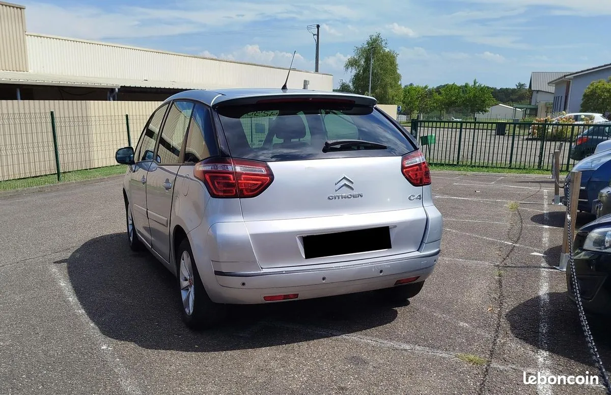 Citroen C4 Picasso 2011 photo 5