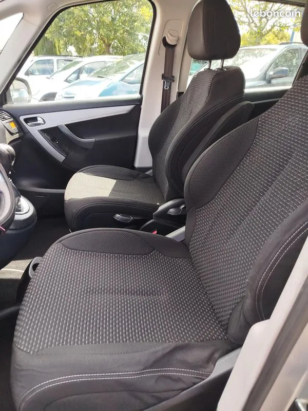 Citroen C4 Picasso 2011 photo 3