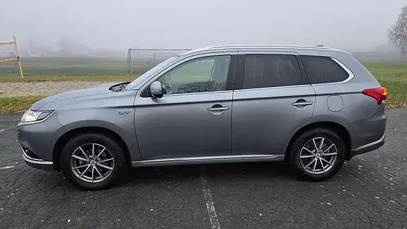 Mitsubishi Outlander 2018 photo 3