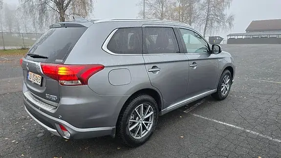 Mitsubishi Outlander 2018 photo 4