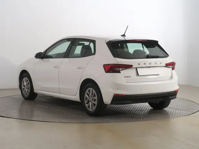 Skoda Fabia 2024 photo 3