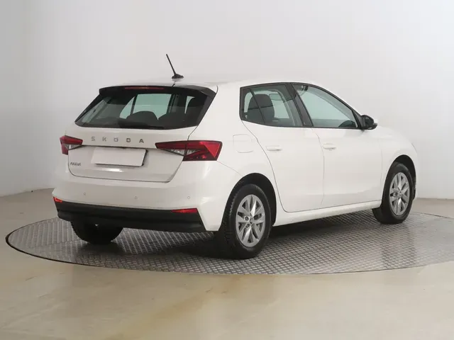 Skoda Fabia 2024 photo 4