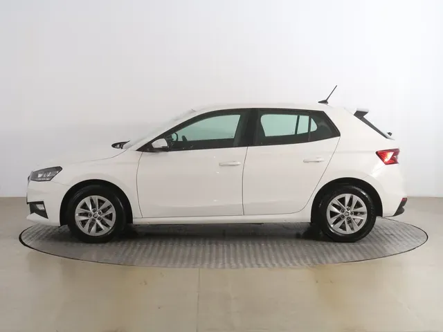 Skoda Fabia 2024 photo 2
