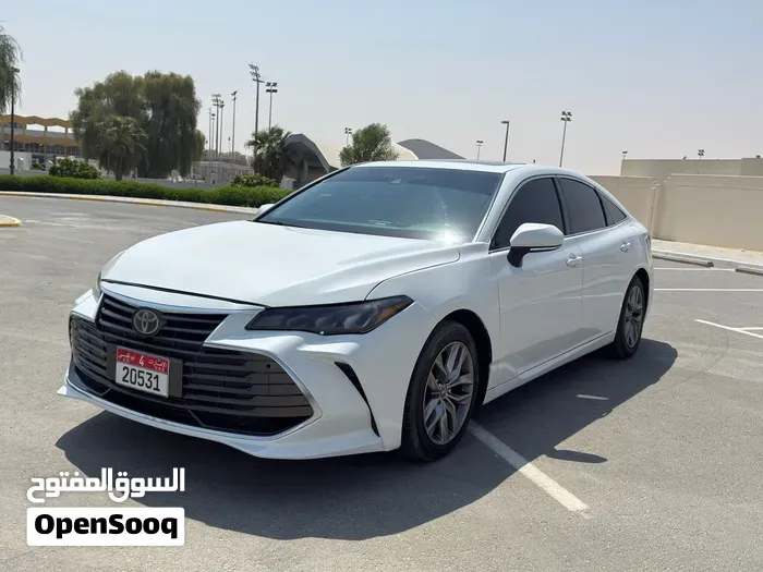 Toyota Avalon 2019 photo 2