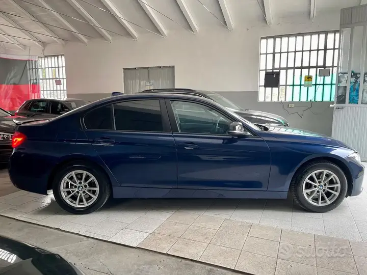 BMW 318 2018 photo 5