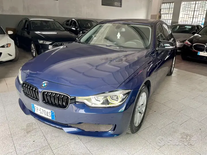 BMW 318 2018 photo 2