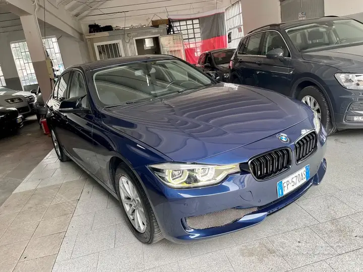 BMW 318 2018 photo 4