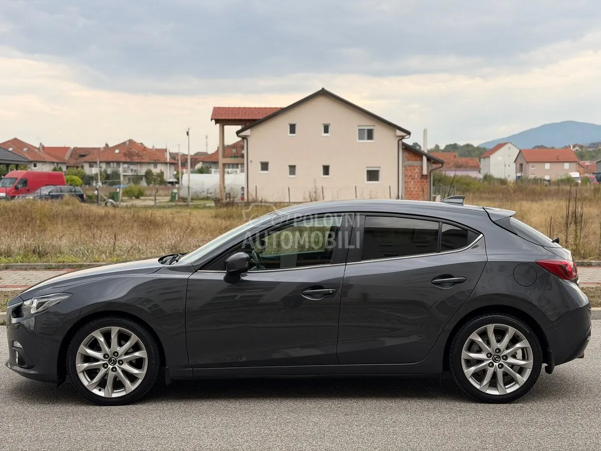 Mazda 3 2016 photo 4