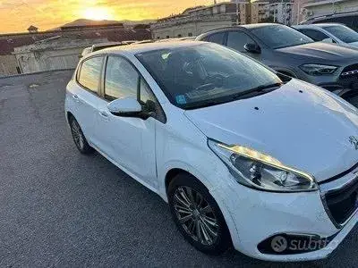 Peugeot 208 2018 photo 3