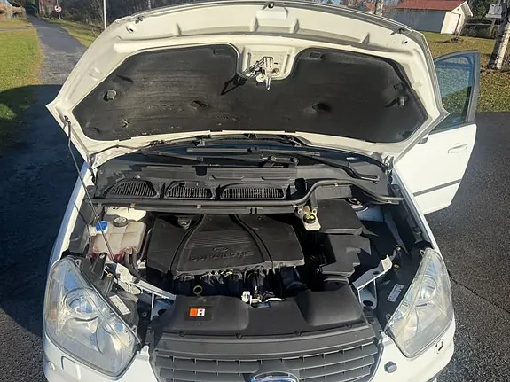 Ford C-Max 2010 photo 5