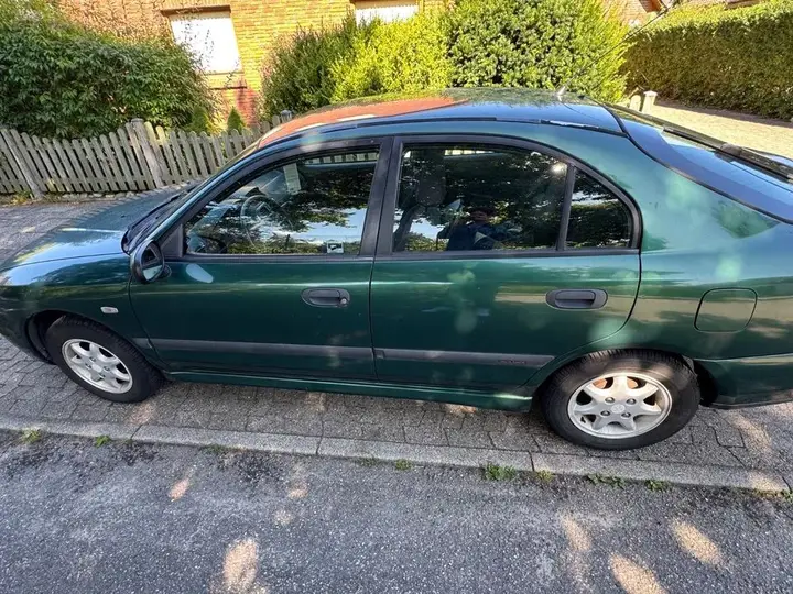 Mitsubishi Carisma