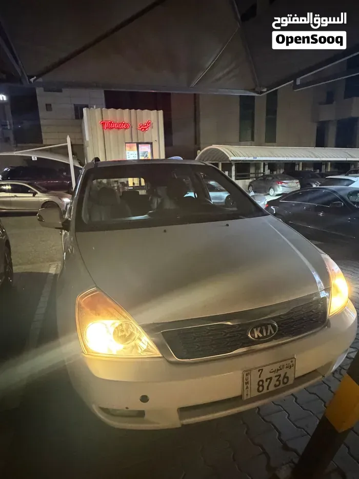 Kia Carnival 2014 photo 5