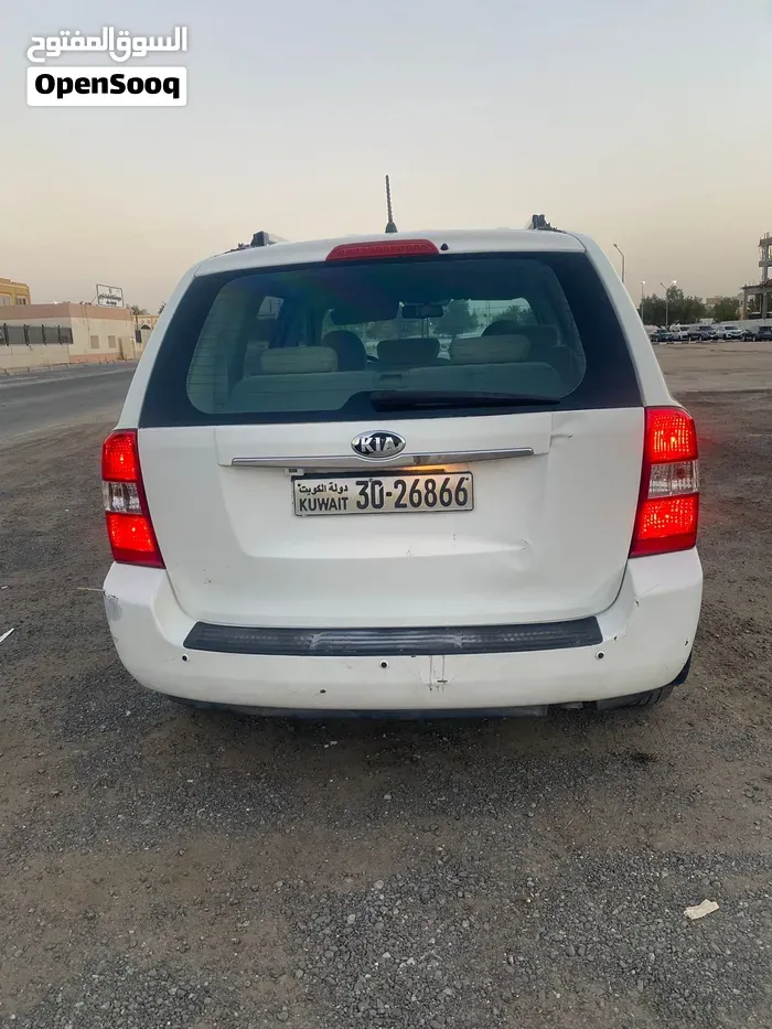 Kia Carnival 2014 photo 4