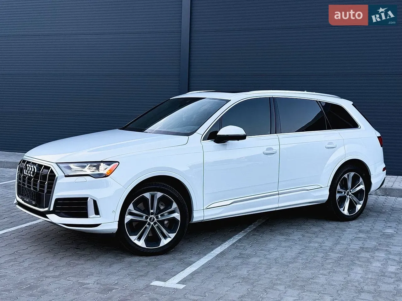 Audi Q7 2020 photo 2