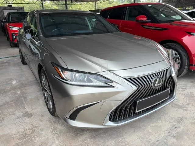 Lexus Es250