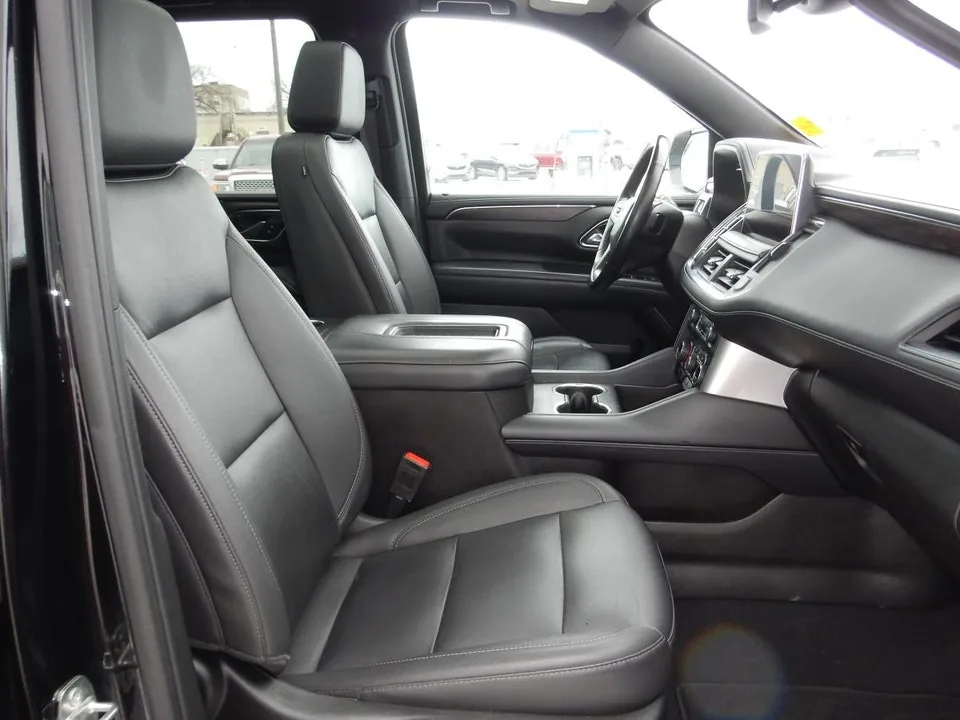Chevrolet Suburban 2023 photo 5
