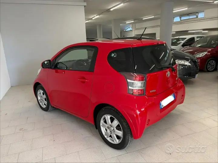 Toyota Iq 2011 photo 4
