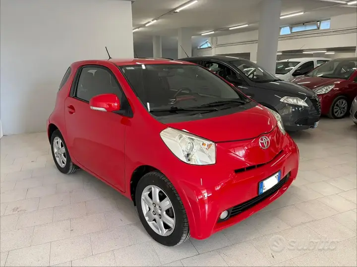 Toyota Iq 2011 photo 3
