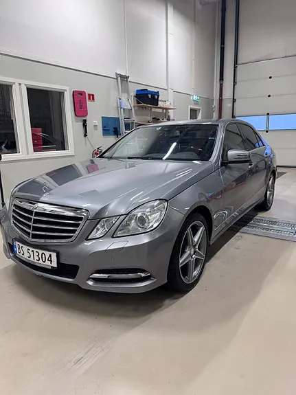 Mercedes-Benz E220