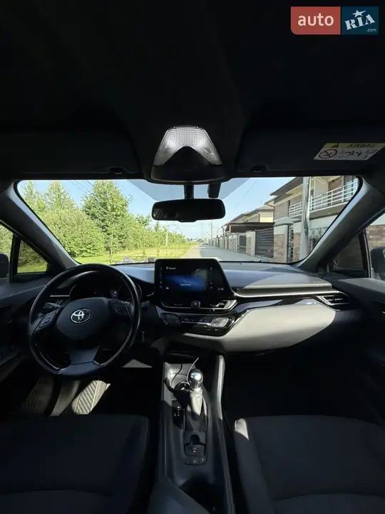 Toyota C-Hr 2019 photo 4